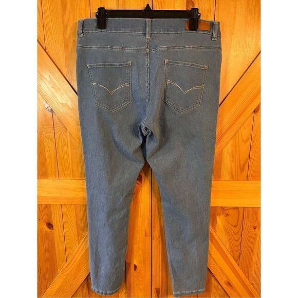 Pastel Jeans New York/ Los Angeles/Japan 18 (2585) - Picture 4 of 8